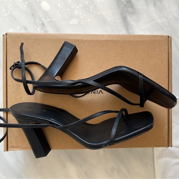 VINCE Leather Heel Sandals in US 8 - Picture 5 of 9